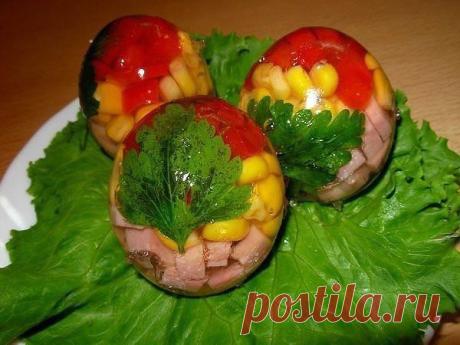 Заливные яйца.