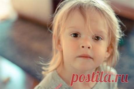 Кризис 3 лет у ребёнка: как проявляется, почему возникает и как родителям сохранить спокойствие. Истерики в 3 года: у каждой есть цель! Задача родителей – понять, чего добивается малыш, и правильно отреагировать. Рассказываем, как.