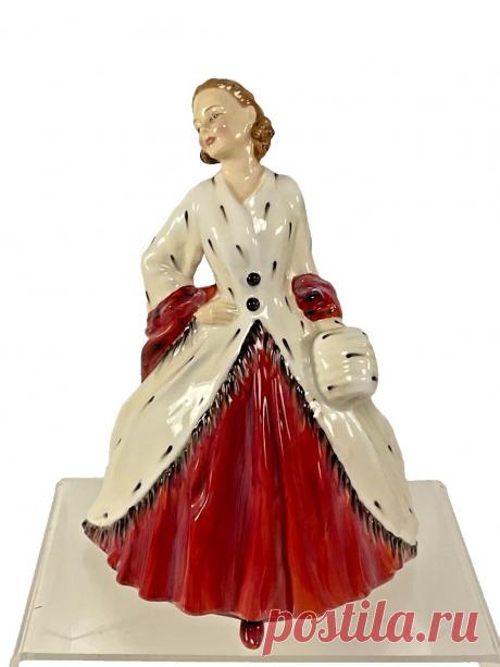 Винтаж: Фарфоровая статуэтка Royal Doulton, горностаевое пальто купить в интернет-магазине Ярмарка Мастеров по цене 13090 ₽ – WVO4ERU, Скульптуры винтажные, Рошаль - доставка по России Винтаж: Фарфоровая статуэтка Royal Doulton, горностаевое пальто в наличии в интернет-магазине на Ярмарке Мастеров - 55225310. Скульптуры винтажные от Antiq-vintag. Размер: 18*13*12. Материал: костяной фарфор, глазурь, ручная роспись. Гарантированная доставка по всей России. Отзывы реальных покупателей и фото