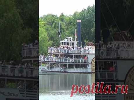 DISNEYLAND - PARIS - BOAT and TRAIN