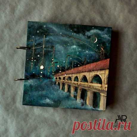 Деревянные блокноты/скетчбуки в технике выжигания по дереву и росписи. Кольца разъемные, это даёт возможность без труда заменить бумагу и делает такие блокноты в сочетании с деревянной обложкой практически вечными. / Эпоха Ручной Работы