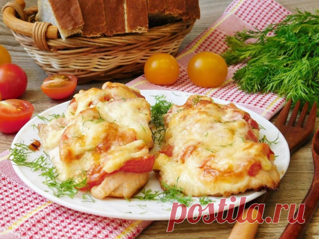 Куриная грудка по французски рецепт 
Отбить, обжарить,-помидор, сыр,-духовка