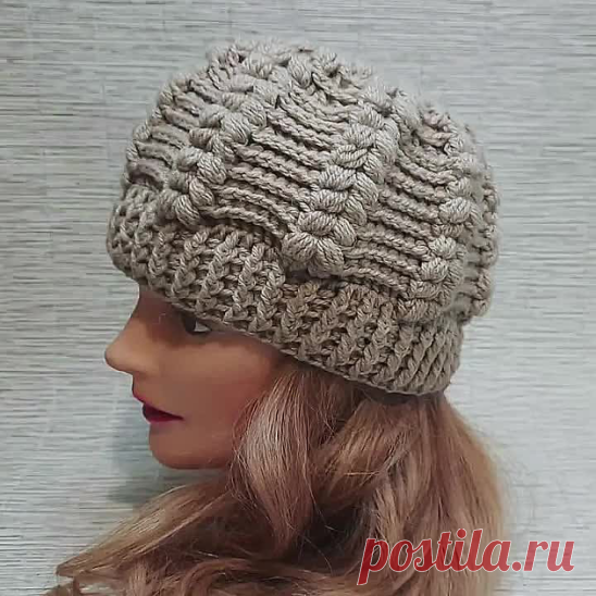 Очень простая шапка крючком с красивой макушкой