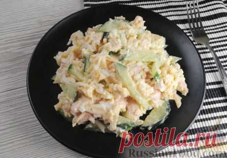 Рецепт: Салат с жареной курицей, огурцом и сыром на RussianFood.com