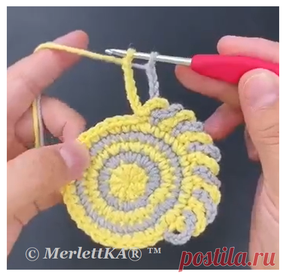 Очень интересная обвязка края для коврика или салфетки крючком ❄️ (видео)