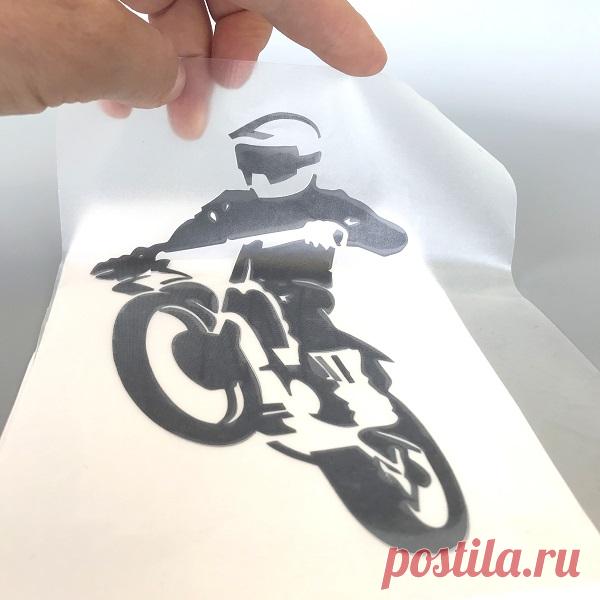 Заказать Печать наклеек на машину в типографии Принт 24 Москва