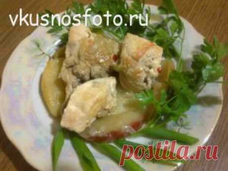 Курица тушёная с яблоками | Вкусно с фото