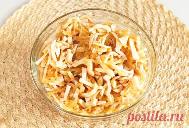 Вкус детства. Салат из кальмаров, который мы готовим на каждый Новый год сколько себя помню | Дарья Стрелкова | Дзен
