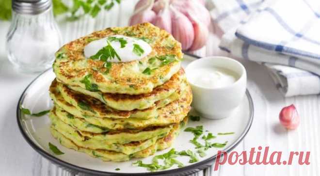 Картофельные Оладьи с Сыром из Пюре за (30) Минут Картофельные оладьи с сыром из пюре. Оладья получаются вкусными, сытными, а сыр придает им неповторимый сырный вкус.