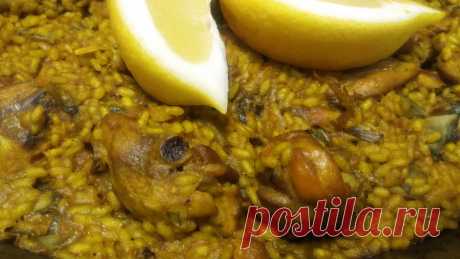 Валенсийская паэлья "Todas las paellas son arroz, pero no todos los arroces son paella" (Все паэльи-это рис, но не всякий рис-это паэлья) Готовить паэлью меня научил Висенте-один очень хороший валенсиец…