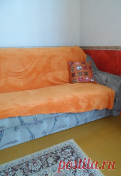 🦀🏖 ДАВАЙТЕ ОБСУДИМ 🏖🦀 Анонимно! Приветствую всех. Моя мечта переделать свою комнату под восточный стиль без капитального ремонта, а с помощью интерьера. Комната 12 квадратных метра. Бюджет совсем не большой. Но так хочется, что просто ужас =)))))) Очень люблю все яркое и необычное. Но дело в том, что на данный момент в комнате находится мебель, которую я НЕ могу выносить, например, диван, шкаф и полки. (на фото) Эту мебель я обязана сохранить. Как мне "украсить" эту мебель, что бы…