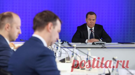 Медведев рассказал о конкурентоспособности российских компаний