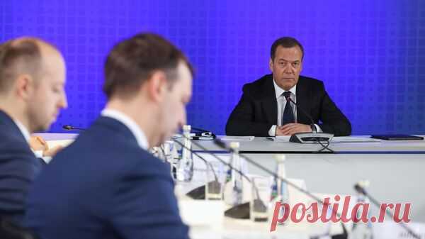 Медведев рассказал о конкурентоспособности российских компаний