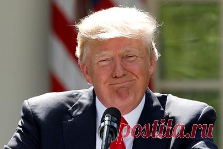 В США испугались уничтожения улик Трампом. Власти США опасались, что бывший американский президент Дональд Трамп мог уничтожить имеющиеся у него документы и улики в случае, если бы информация о готовящемся в его поместье обыске была предана огласке. Так, прокуратура настаивала, что сведения о готовящемся обыске не должны быть преданы огласке.