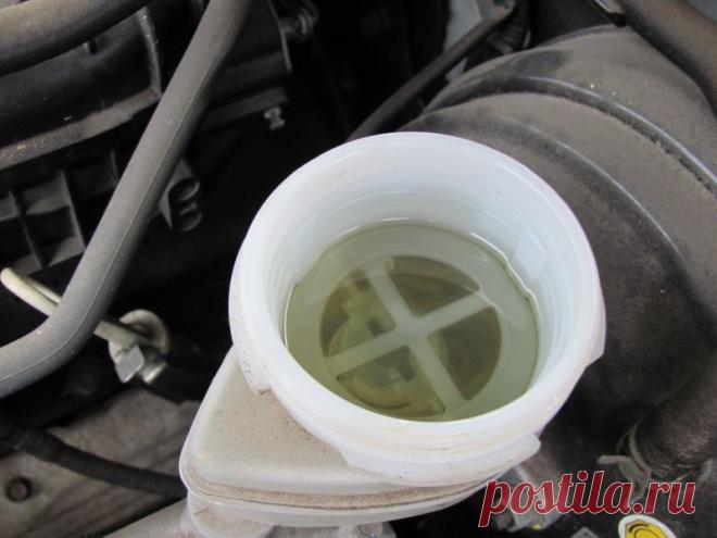 Какой межсервисный интервал замены тормозной жидкости