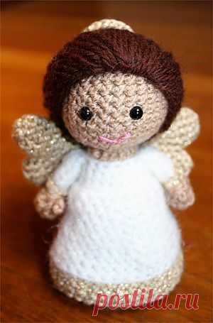 Crochet Pattern Paz the little angel amigurumi doll von Owlishly
