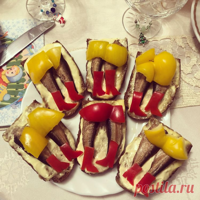 Закуска новогодняя «Ножки снегурочки - Простые рецепты Овкусе.ру