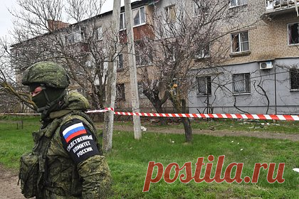 В Мелитополе сообщили об использовании ВСУ кассетных боеприпасов. Вооруженные силы Украины (ВСУ) нанесли удар по Мелитополю, используя запрещенные кассетные боеприпасы. Об этом сообщили в официальном аккаунте администрации города в Telegram. По данным пресс-службы администрации, украинские военнослужащие вели огонь с помощью реактивных систем залпового огня (РСЗО) HIMARS и «Ольха».