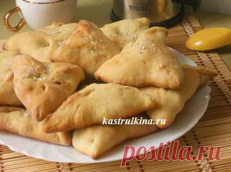 Хачапури на дрожжевом тесте с курицей  и грибами