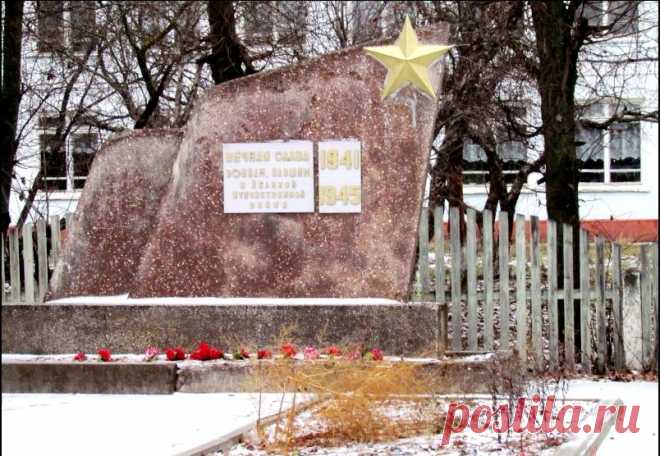 В православном сердце России недалеко от г. Сергиев Посад, на живописном холме на берегу реки Куньи, стоит село Богородское - родина замечательного народного промысла резных деревянных игрушек и скульптур.