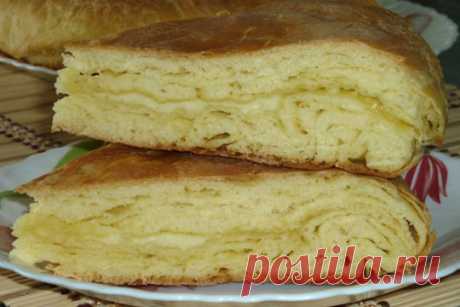 Хачапури с сыром сулугуни