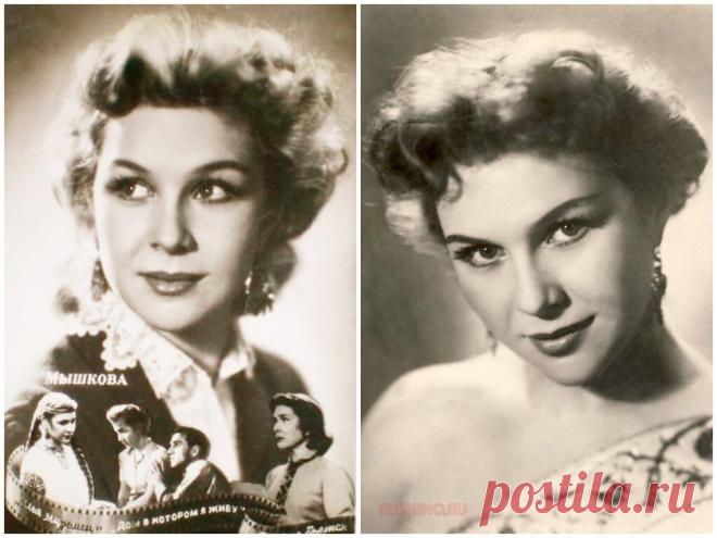 Нинель Мышкова, 8 мая, 1926
 • 13 сентября 2003