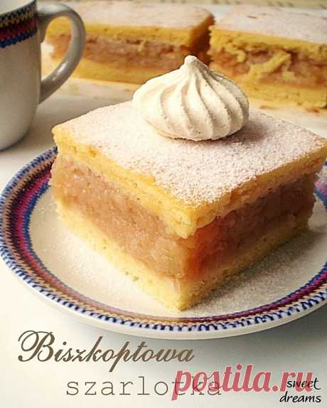 Biszkoptowa szarlotka