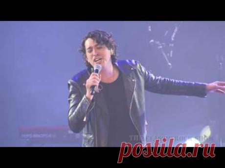 Queen "Bohemian Rhapsody" performed by The Classic Rock Show