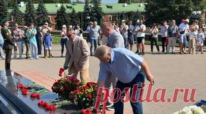 Белорусские и российские олимпийцы возложили цветы к мемориалу защитникам Брестской крепости. Белорусские и российские олимпийцы приехали в Брестскую крепость и возложили цветы к мемориалу в честь её защитников. Читать далее