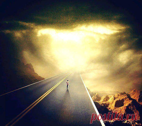 Пессимист видит только бесконечный тунель....Оптимист видит свет в конце тунеля