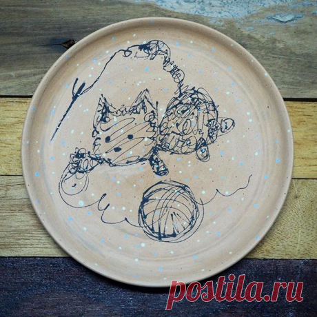Scribble Cat Attacks! 
٩( ᐛ )و
.
#cuteceramics
#fromthailand
#bangkok
#scribble
#underglaze
#potterywheel
#scribbleart
#bkk
#plate
#handmade
#cutecat
#ceramics