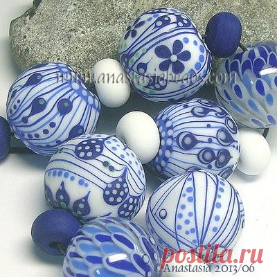 (32) ANASTASIA--lampwork beads--(7)--"BALTIC"--SRA
