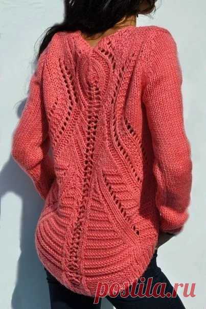 ​Вяжем сами пуловер с ажурной спинкой