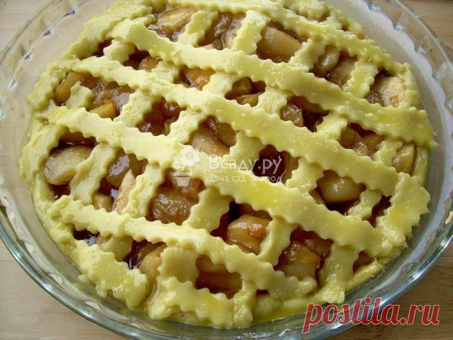 Песочное тесто для открытого пирога 
Песочное тесто для пирога с вареньем – это самый важный и ответственный этап в приготовлении блюда. Чтобы правильно замесить основу и получить вкусную выпечку, необходимо соблюдать пропорции и последовательно выполнять все рекомендации рецептуры.