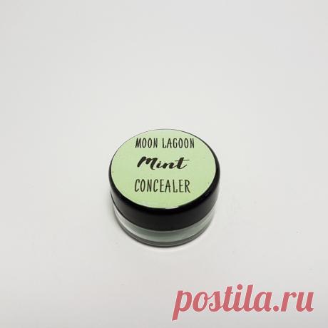 Купить натуральный цветной корректор Mint от бренда Moon Lagoon Cosmetics | Mellroot