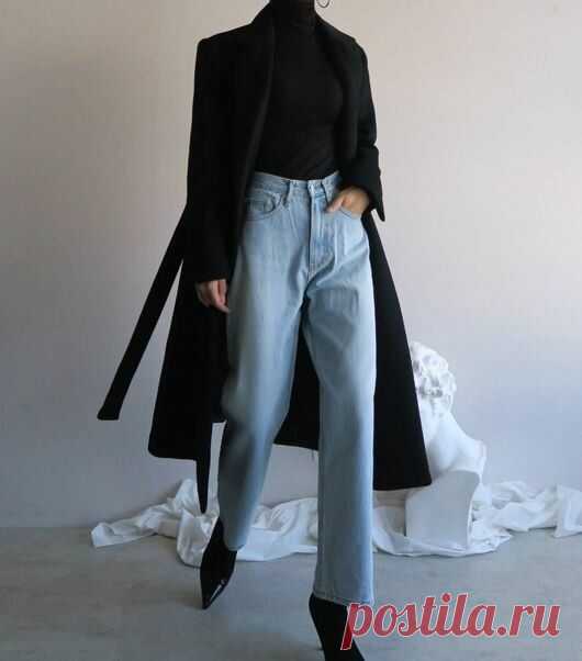 Базовый комплект одежды помогает добиться необходимого результата в построении современных образов.