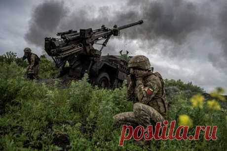 В Запорожской области заявили о резкой активизации ВСУ. Артиллерия и авиация Вооруженных сил Украины (ВСУ) активизировались на линии боевого соприкосновения в Запорожской области, сообщил председатель «Мы вместе с Россией» Владимир Рогов. «Сегодня с самого раннего утра (примерно с 4:30) резко усилилась работа вражеской артиллерии и вертолетной авиации», — заявил он.