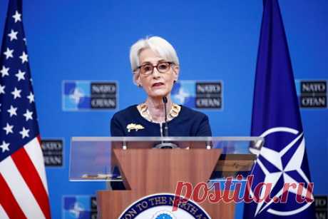 В Госдепе оценили готовность Украины ко вступлению в НАТО. Уровень развития Украины не позволяет ей получить План действий по подготовке к членству в Североатлантическом альянсе. С такой оценкой выступила первый заместитель главы Госдепартамента США Уэнди Шерман, выступая на онлайн-конференции, которую организовал киевский Фонд Виктора Пинчука.