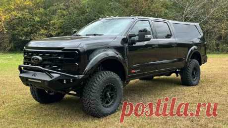 Пикап Ford превратили в 9-местный хардкорный внедорожник  Когда-то в линейке компании Ford был внедорожник Excursion. Машина обладала большими размерами, но не самой хорошей репутацией, поэтому в итоге ее пришлось снять с производства. Однако тюнеров из ател
