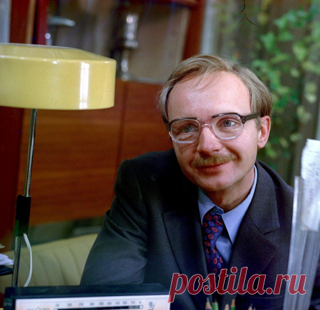 «Извращение»: Мягкова возмущает ежегодный показ «Иронии судьбы» по ТВ
Артист считает, что пора перестать показывать людям «надоевшую» картину Андрей Мягков. Фото:...
Читай дальше на сайте. Жми подробнее ➡