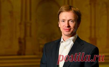 Худруком балетной труппы Мариинки стал Андриан Фадеев. Заслуженного артиста России Андриана Фадеева назначили художественным руководителем балетной труппы Мариинского театра, сообщила пресс-служба Мариинки.