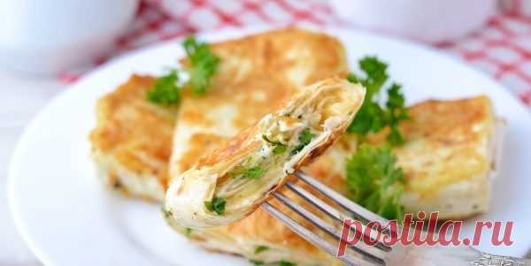 Питательная закуска - лаваш с сыром и яйцом на сковороде 
Этот вариант немного более питательный за счет присутствия в нем яйца, причем сложность приготовления не увеличилась по сравнению с предыдущим рецептом. Итак, для приготовления понадобится:

лаваш – …