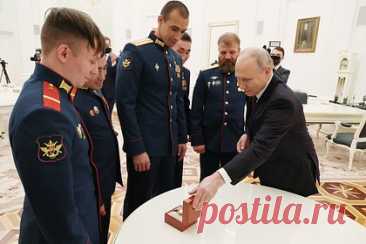 Экипаж танка «Алеша» в полном составе попал в базу «Миротворца»