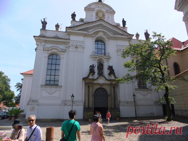 Страговский монастырь. Грачаны