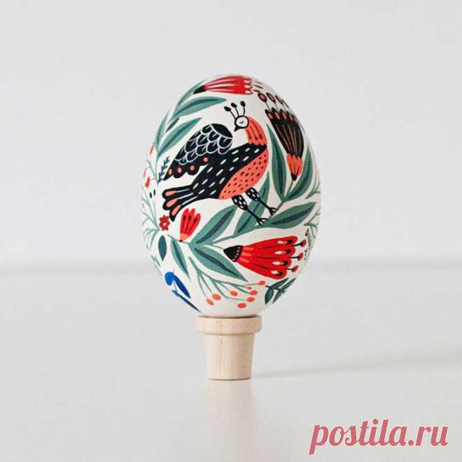 Пасхальные яйца: фольклорные мотивы от художницы из Узбекистана Динары Мирталиповой