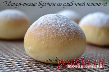 Итальянские булочки со сливочной начинкой - Булочки, плюшки Итальянские булочки со сливочной начинкой - отправлено в Булочки, плюшки: Способ приготовленияМолоко смешать с водой.Развести дрожжи.Муку просеять. Если нет Манитобы, то используйте муку в/с хорошего качества или сильную муку.Масло вынуть из холодильника минут за 10 до замеса.Порезать на 3-4 части.Я замес производила в ХП (7*5*12)Загрузить в ведерко все, кроме соли и масла.Через 7 минут начинать добавлять масло по...