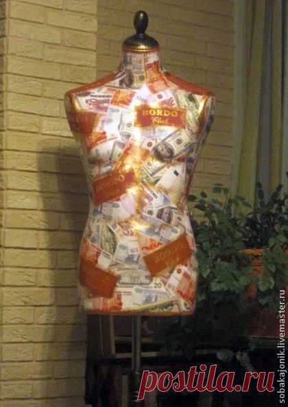 Купить интерьерный манекен "Мой богатенький Буратино"))) - бордовый, деньги, доллар, евро, купюры, манекен