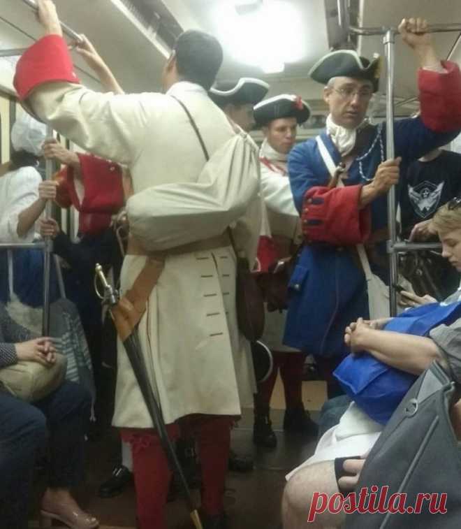 Стиляги из метро (16 фото) . Тут забавно !!!