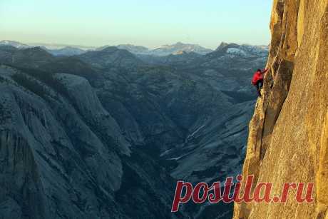 Скалолаз Алекс Хоннольд покоряет гору в национальном парке Йосемити без страховки. США. - Путешествуем вместе