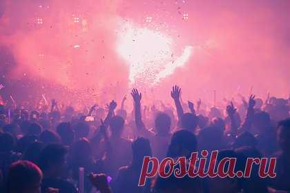 Израильские футболисты познакомились в ночном клубе с туристкой и изнасиловали ее в отеле